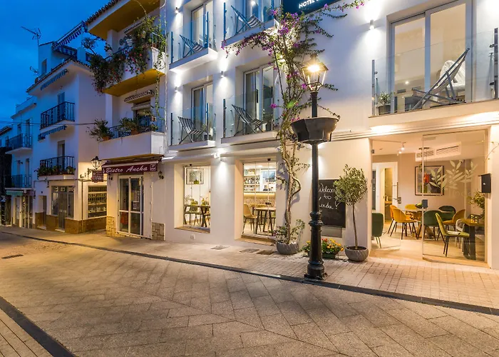 Linda Boutique 4* Μαρμπέλλα