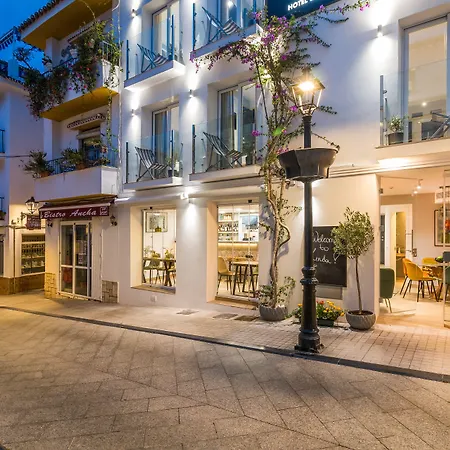 Linda Boutique 4* מארבלה